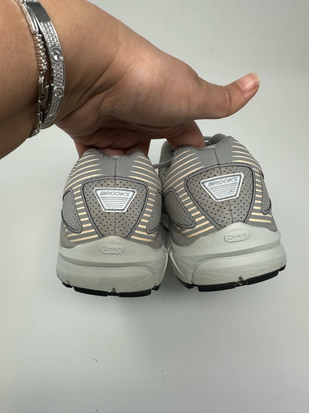 Brooks Addiction Walker Shoes Womens 8 Purple Grey Walking‎ Athletic Sneakers - Picture 8 of 14